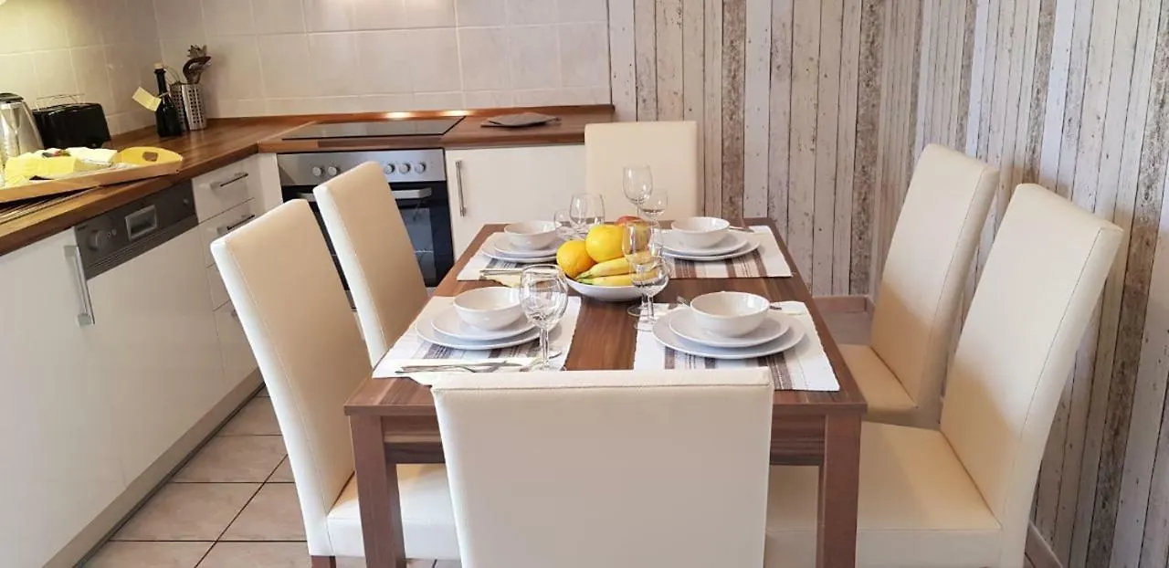 Villa Riva Barbat na Rabu Apartment
